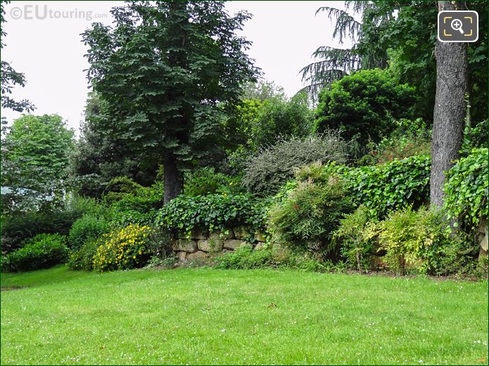 Rockery with shrubs in Jardins du Trocadero looking NE