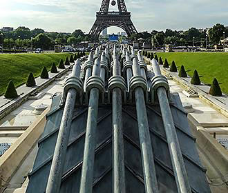 Water cannons Jardins du Trocadero