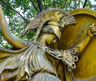 La Danse Triomphale a Pallas Athene in Jardins du Trocadero