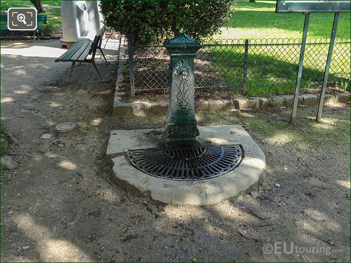 Wallace Fountain on SW side of Jardins du Trocadero