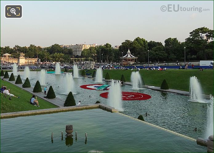 Water fountains within yhe large central basin