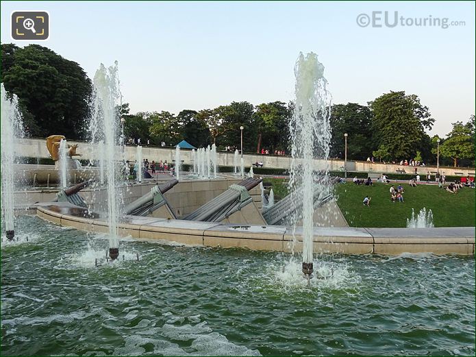 Side view of the twenty water cannons in Jardins du Trocadero