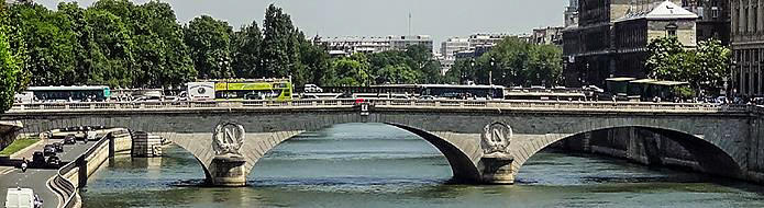 L’OpenTour bus Pont au Change