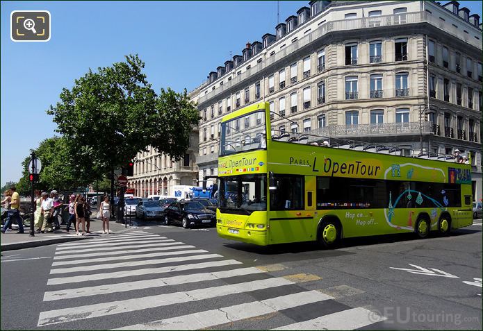 L'OpenTour hop on and off sightseeing tours in Paris