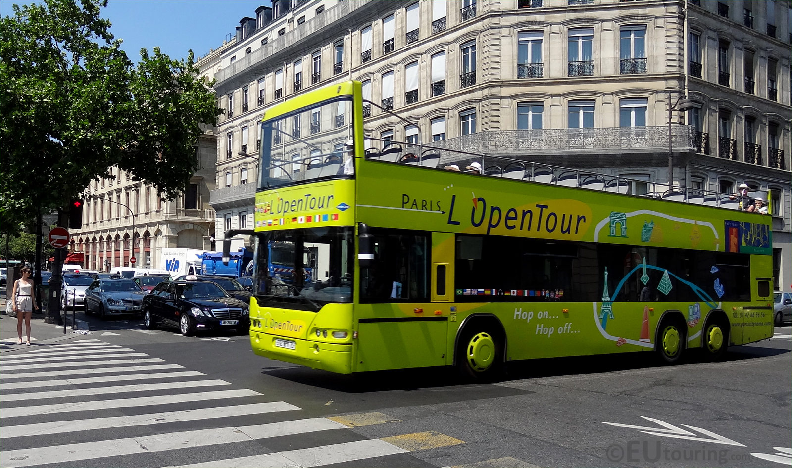 french tour bus