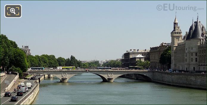 L'OpenTour bus on Pont au Change