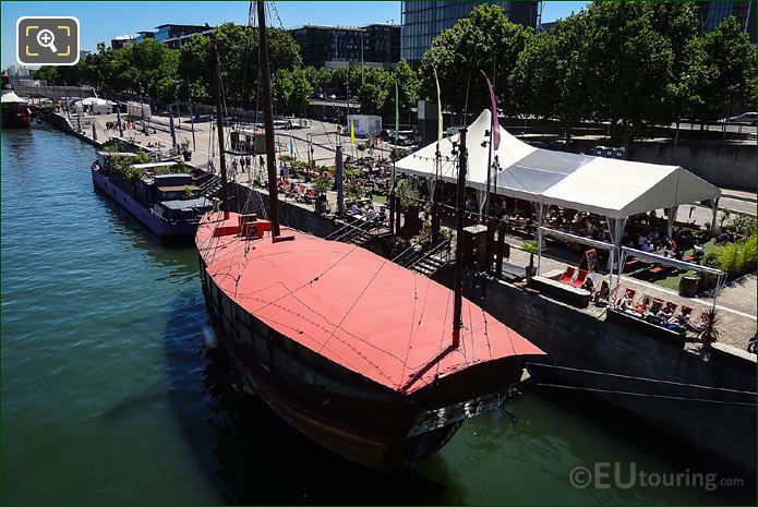 La Dame de Canton River Seine