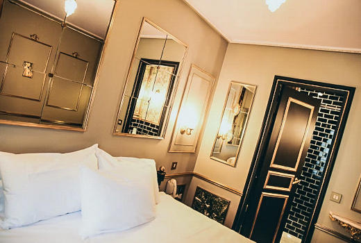 La Mondaine Hotel golden classic double room