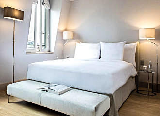 La Reserve Paris Apartments 2 bedroom duplex Eiffel double room