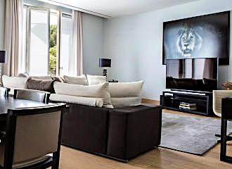 La Reserve Paris Apartments 1 bedroom garden view lounge