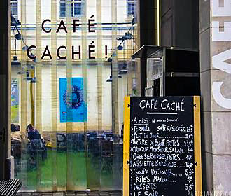 Le Cafe Cache entrance