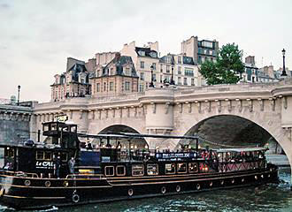 Le Calife Cruises Pont Neuf