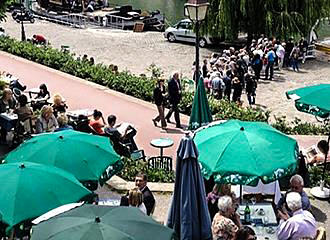 Le Grand Bleu restaurant terrace