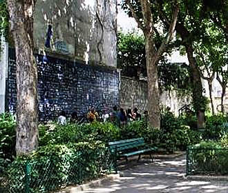 Le Mur des Je t’Aime inside Square Jehan-Rictus