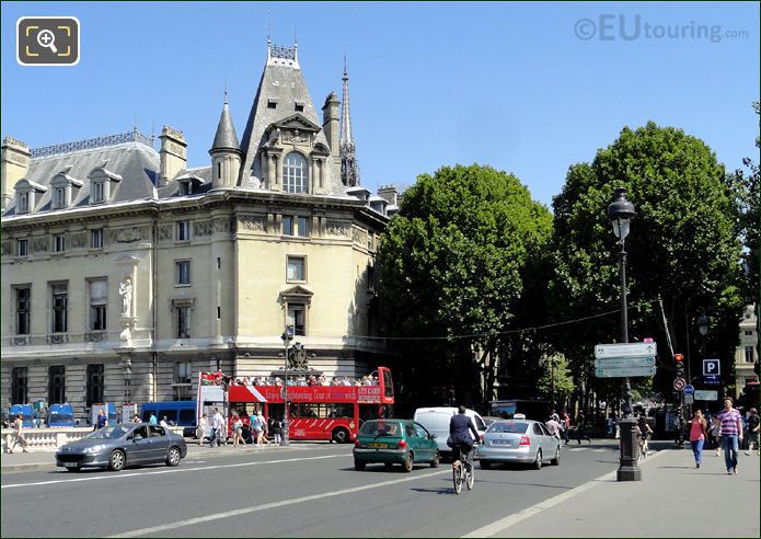 Les Car Rouges At Police Judiciaire