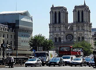 Les Car Rouges bus Notre Dame