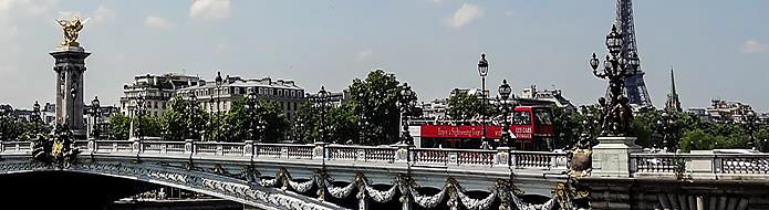 Les Car Rouges bus Pont Alexandre III