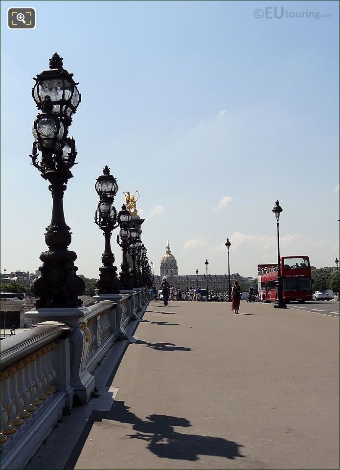 Les Car Rouges travelling from Les Invalides