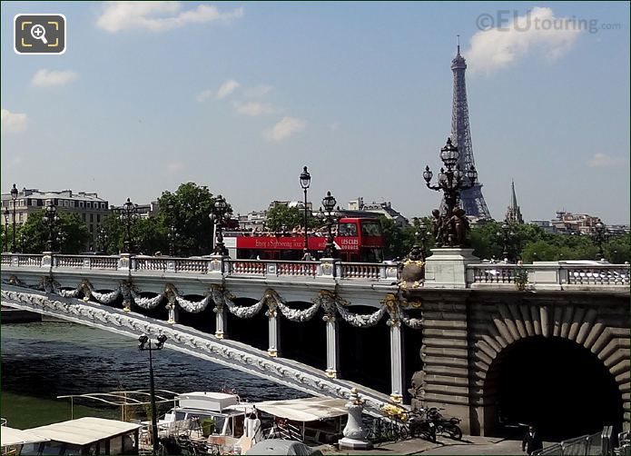 Sightseeing of tourist attractions with Les Car Rouges