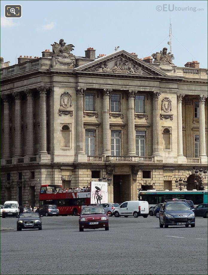 Car Rouges, Hotel de Crillon and Place de la Concorde