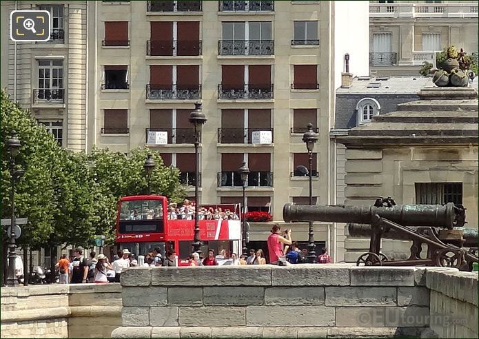 Big Bus Paris Les Car Rouges and Les Invalides cannons