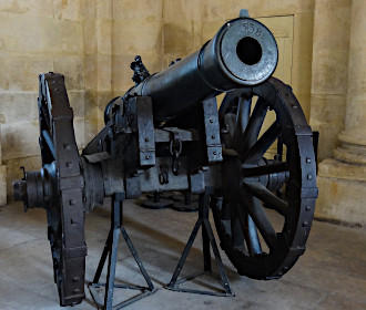 Les Invalides Cannon