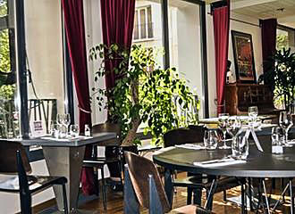 Les Trois Baudets restaurant