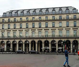 Western facade of Louvre des Antiquaires
