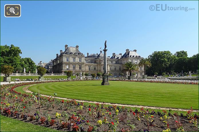 Jardin du Luxembourg West semi-circular flowerbed and grass area