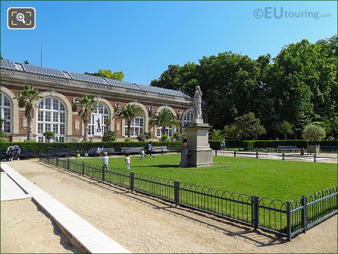 La Messagere statue, Jardin de la Roseraie, Luxembourg Gardens