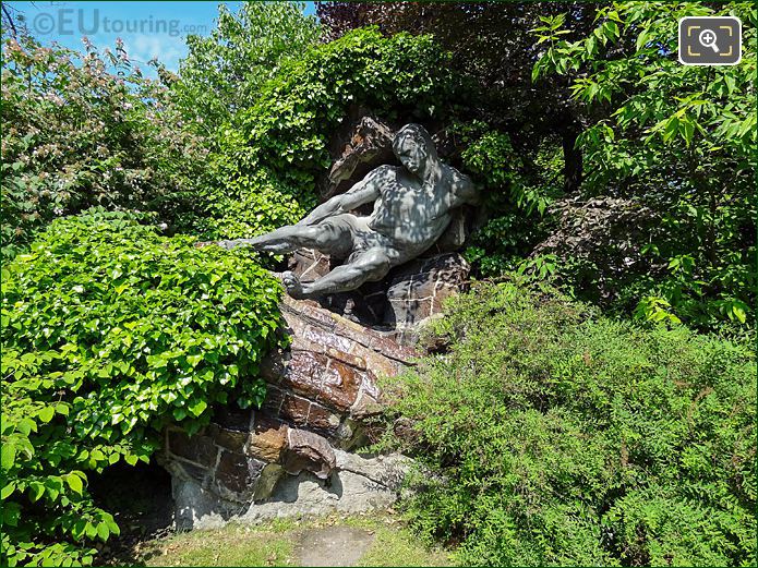 Jardin du Luxembourg l'Effort statue NW side of garden