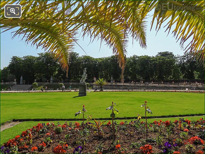 Jardin du Luxembourg central parterre looking East