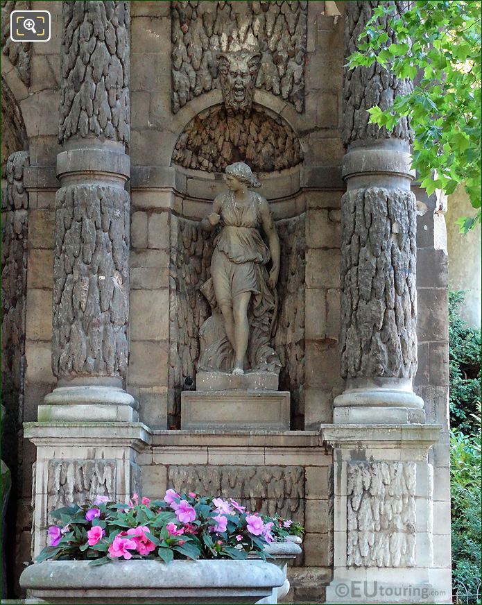 Goddess of the Hunt statue, Fontaine Medicis, Luxembourg Gardens