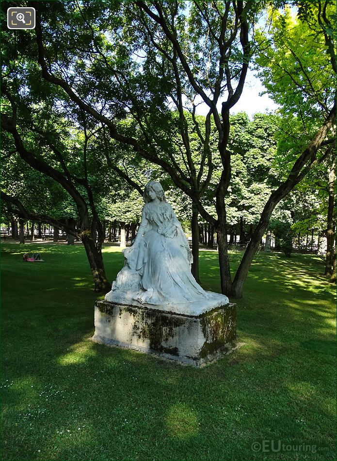 Jardin du Luxembourg East side and George Sand statue