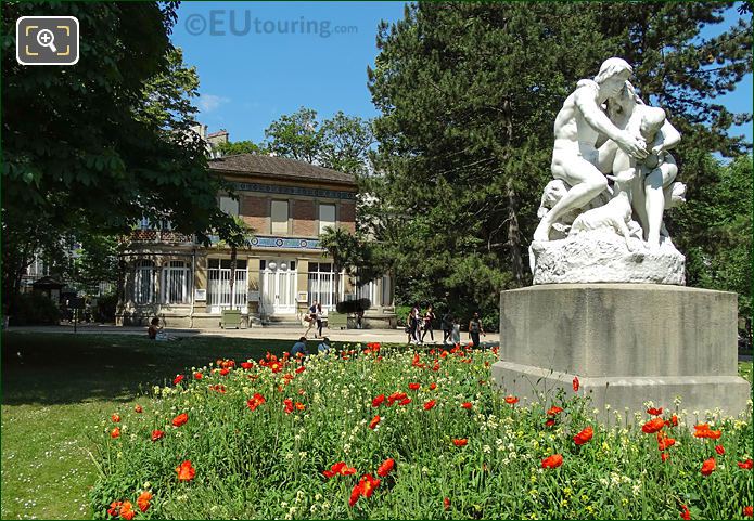 Jardin du Luxembourg and historical Pavillon Davioud