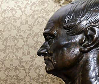 Maison d’Auguste Comte bust