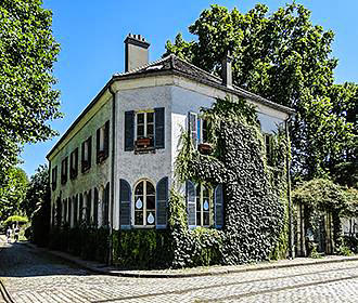 Maison du Jardinage in Parc de Bercy Paris