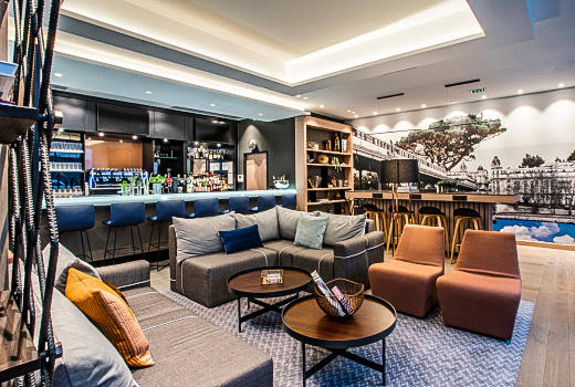 Marriott Hotel Courtyard Paris Porte de Versailles bar lounge