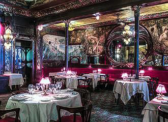 Art nourveau decor at Maxim’s de Paris restaurant