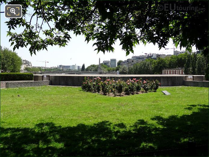 Memorial des Martyrs de la Deportation crypt wall and roses