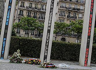 Flower reefs at the Memorial de la Guerre d'Algerie