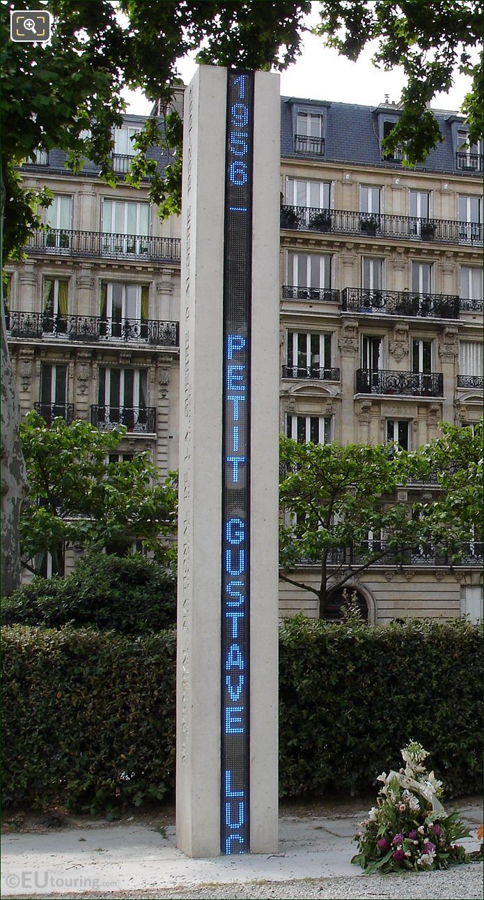 Memorial National de la Guerre d'Algerie column with blue LEDs