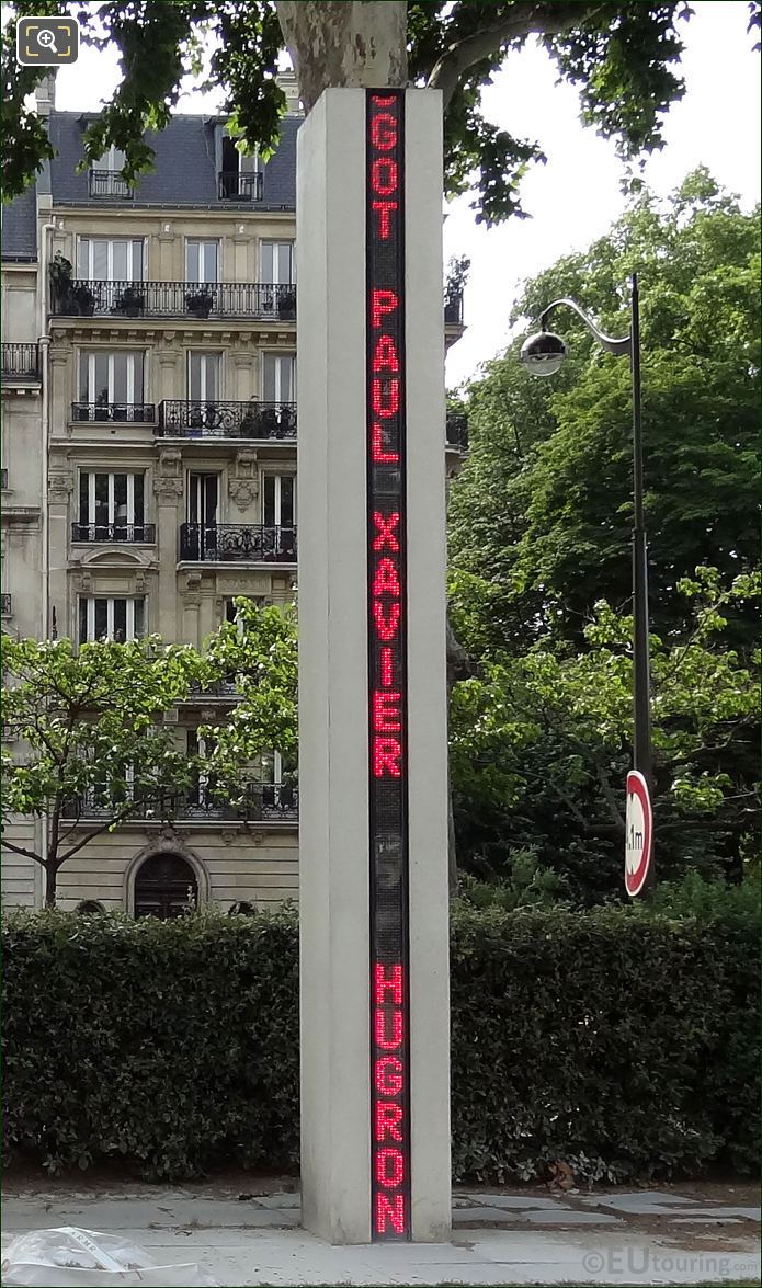 Memorial National de la Guerre d'Algerie right side red LED column