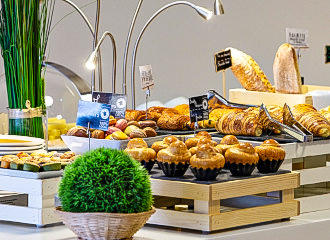 Mercure Paris Vaugirard Porte de Versailles continental breakfast