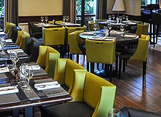 Millesimes 62 Restaurant tables inside