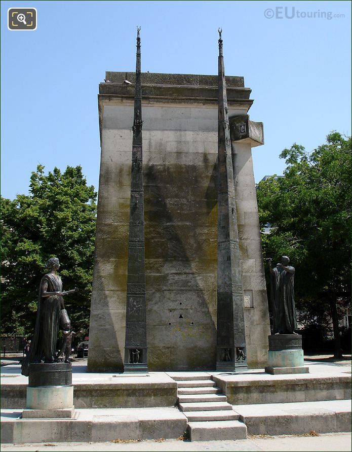 Steps to Monument des Droits de l'Homme with obelisks