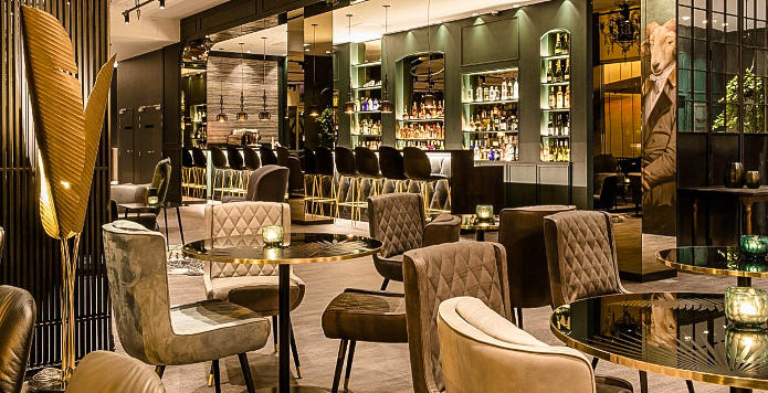 Motel One Paris-Porte Doree bar lounge area