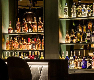 Motel One Paris-Porte Doree bar drinks