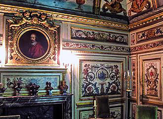 Wood panel walls at Musee Carnavalet