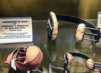 Compression bandages at Musee d’Histoire de la Medecine